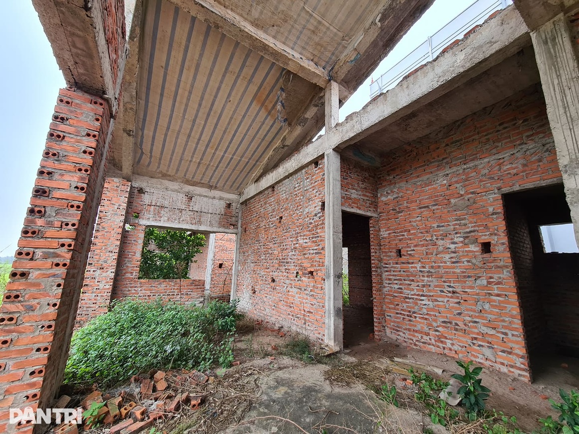Cận cảnh biệt thự bỏ hoang tại dự án được kỳ vọng bậc nhất tại Quất Lâm - 8 Cận cảnh biệt thự bỏ hoang tại dự án được kỳ vọng bậc nhất tại Quất Lâm - 8