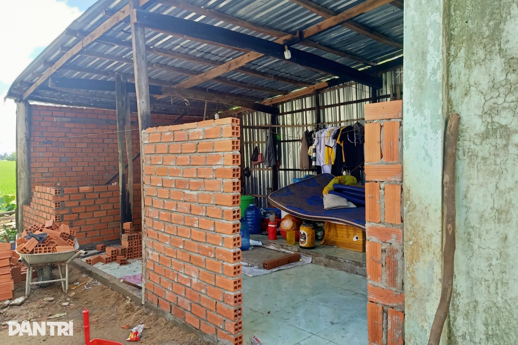 Chị em cháu có tiền sửa nhà, không phải ăn mì thay cơm, chia ký gạo nữa - 3 Chị em cháu có tiền sửa nhà, không phải ăn mì thay cơm, chia ký gạo nữa - 3