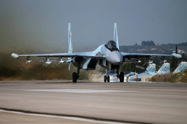 Máy bay chiến đấu Su-35 tháp tùng ông Putin đến Trung Đông