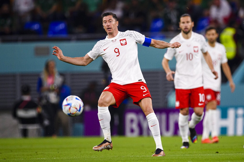 Mbappe từng đề nghị Lewandowski gia nhập PSG - 1 Mbappe từng đề nghị Lewandowski gia nhập PSG - 1
