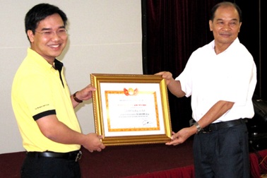 Hội Khuyến học Nghệ An nhận tài trợ 50 triệu đồng