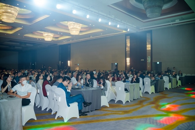 Hàng trăm khách hàng đã nhanh tay “chốt căn” tại The Canopy Residences để tận hưởng trọn vẹn đặc quyền sống xanh bền vững phong cách Singapore