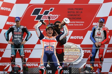 Marquez về nhất chặng, giúp Repsol Honda Team vô địch thế giới