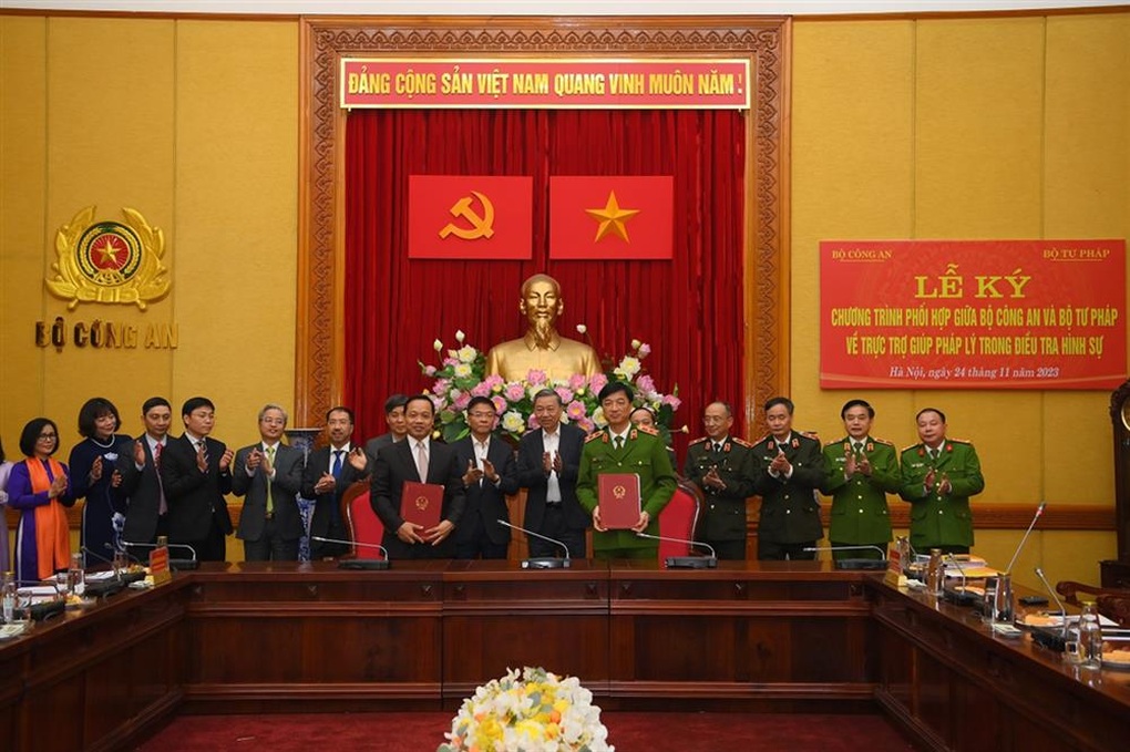 Bộ Công an và Bộ Tư pháp phối hợp trực trợ giúp pháp lý - 2 Bộ Công an và Bộ Tư pháp phối hợp trực trợ giúp pháp lý - 2