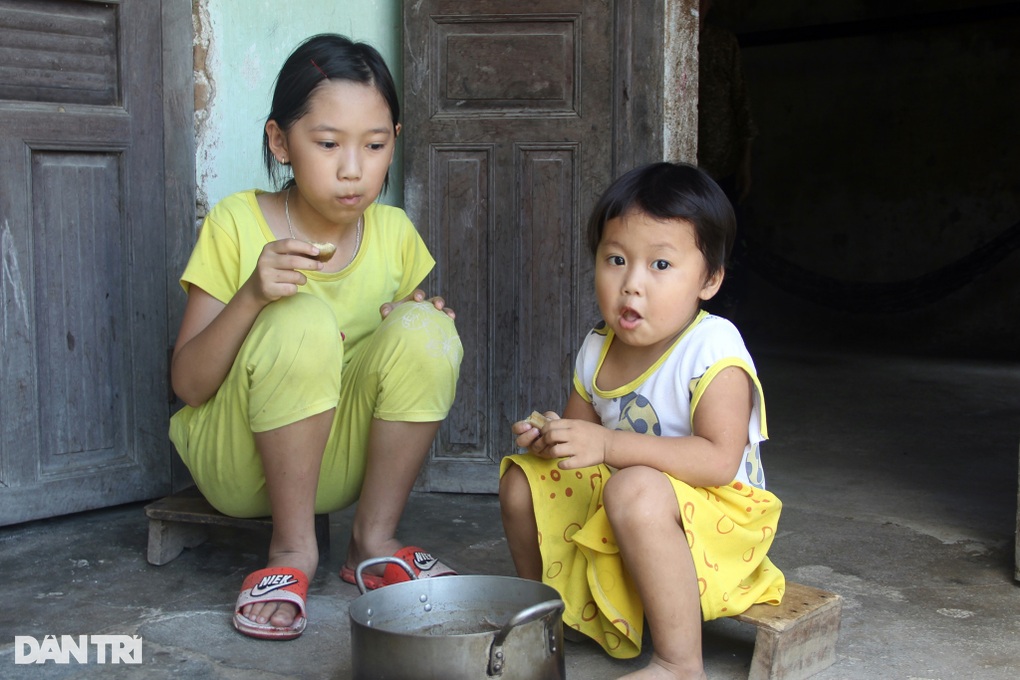 Nữ phóng viên lạc đường nơi hoang vu và món quà nhỏ ý nghĩa - 5 Nữ phóng viên lạc đường nơi hoang vu và món quà nhỏ ý nghĩa - 5