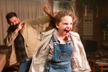 Chê bai diễn xuất của cô bé 12 tuổi, Mâm xôi vàng phải xin lỗi và đổi luật