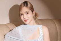 Hương Tràm hé lộ cuộc sống khi về Việt Nam, lý do hát ở "Rực rỡ ngày mới"