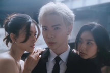 Hoa hậu Thùy Tiên khoe giọng hát, gây bất ngờ trong MV mới của Erik