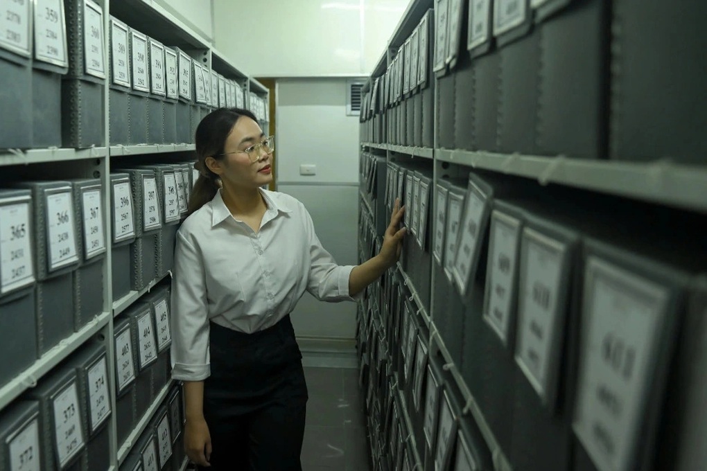 Nhiều tài liệu bàn giao sau sáp nhập còn để trong thùng - 1 Nhiều tài liệu bàn giao sau sáp nhập còn để trong thùng - 1