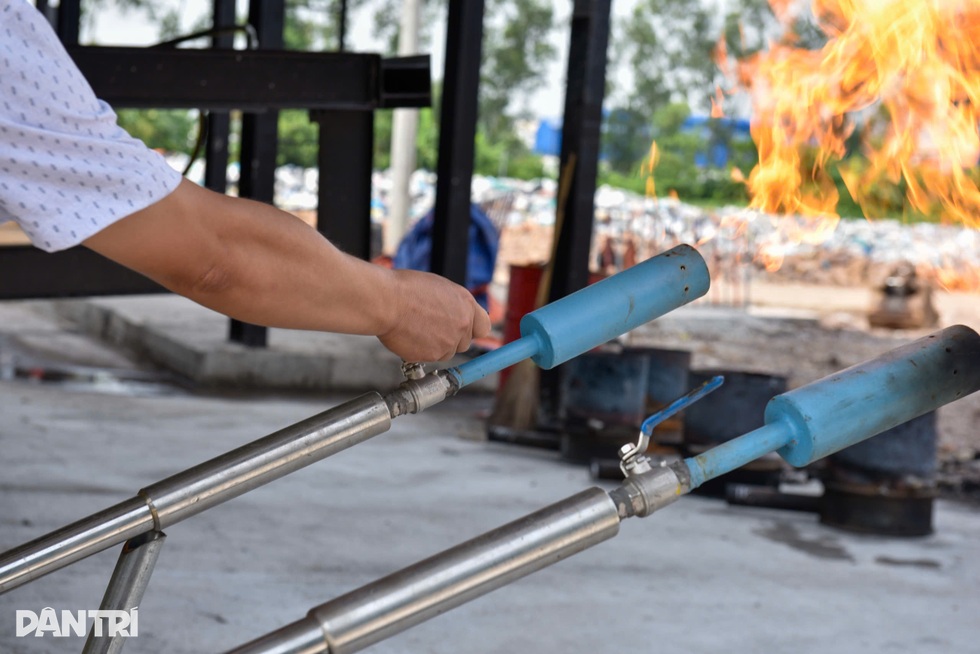 Ăn ngủ với rác, kỹ sư Việt tạo hệ thống xử lý rác không phát thải đầu tiên - 22 Ăn ngủ với rác, kỹ sư Việt tạo hệ thống xử lý rác không phát thải đầu tiên - 22
