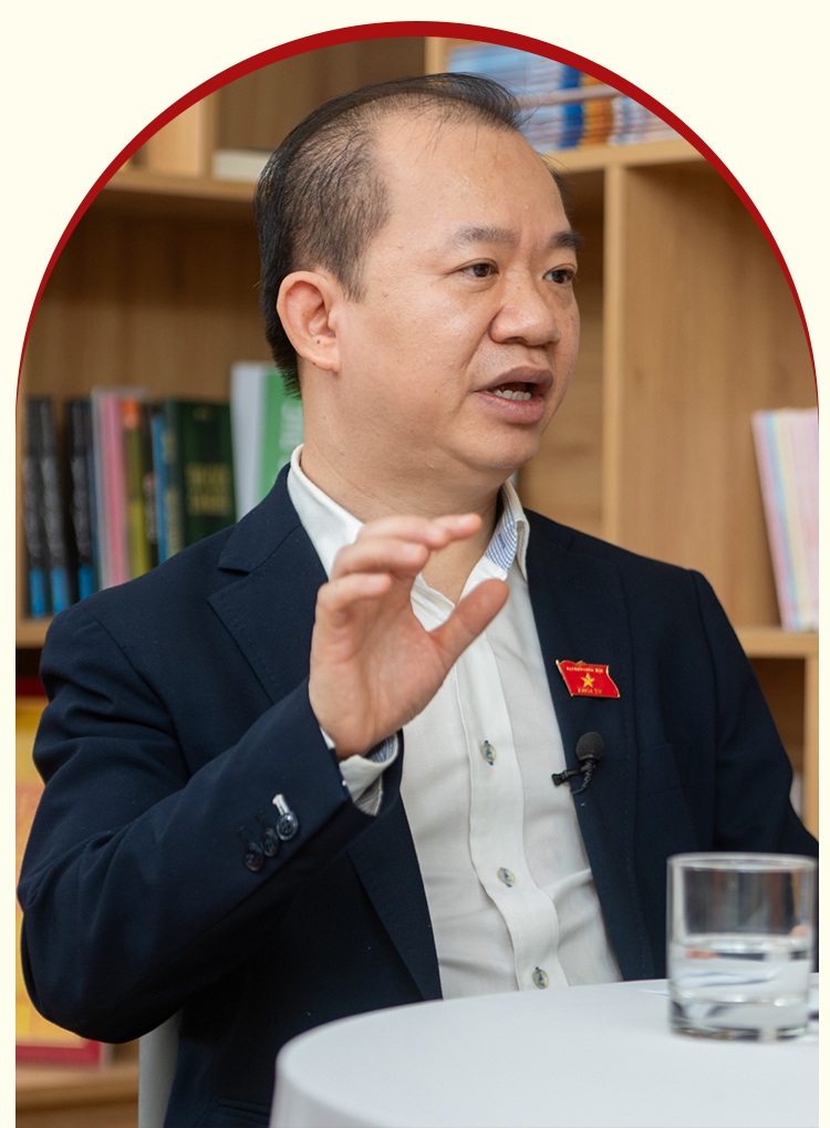 “Phim Mưa đỏ truyền cảm hứng mạnh mẽ cho công nghiệp văn hóa Việt Nam” - 11 “Phim Mưa đỏ truyền cảm hứng mạnh mẽ cho công nghiệp văn hóa Việt Nam” - 11