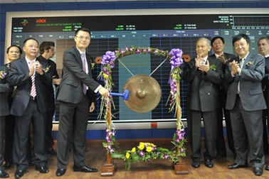 HNX sẽ áp giá tham chiếu và biên độ dao động cho cổ phiếu mới