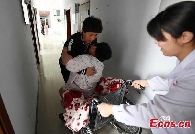 Cuộc sống của cô bé 7 tuổi nặng 75kg, có tháng tăng tới 10kg - Ảnh 9. Cuộc sống của cô bé 7 tuổi nặng 75kg, có tháng tăng tới 10kg - Ảnh 9.