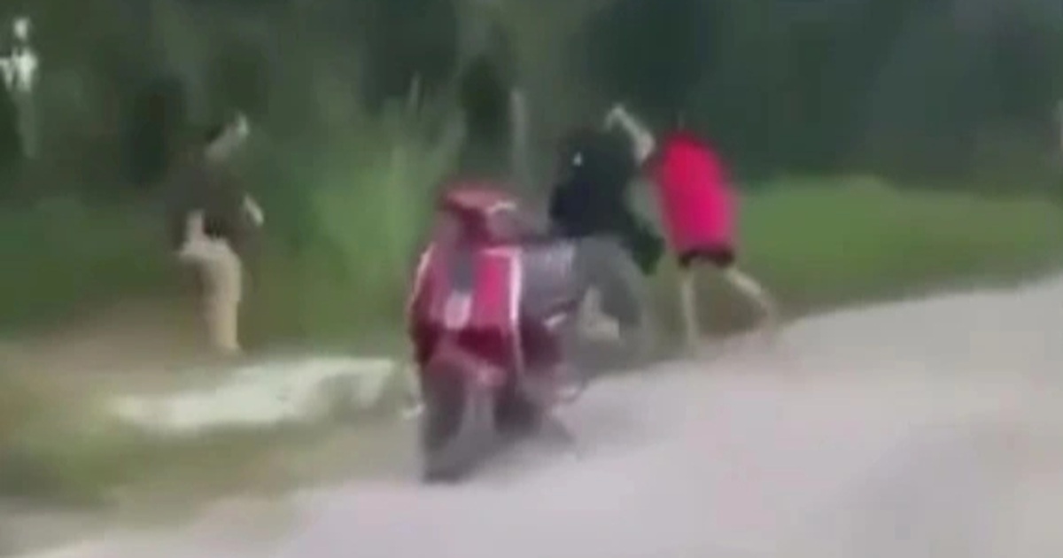 Công an điều tra 2 nhóm nữ sinh nghi dùng dao đuổi chém nhau