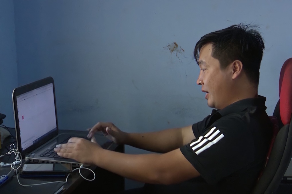 Thanh niên khuyết tật mở lớp dạy nghề cho người cùng cảnh ngộ - 1 Thanh niên khuyết tật mở lớp dạy nghề cho người cùng cảnh ngộ - 1