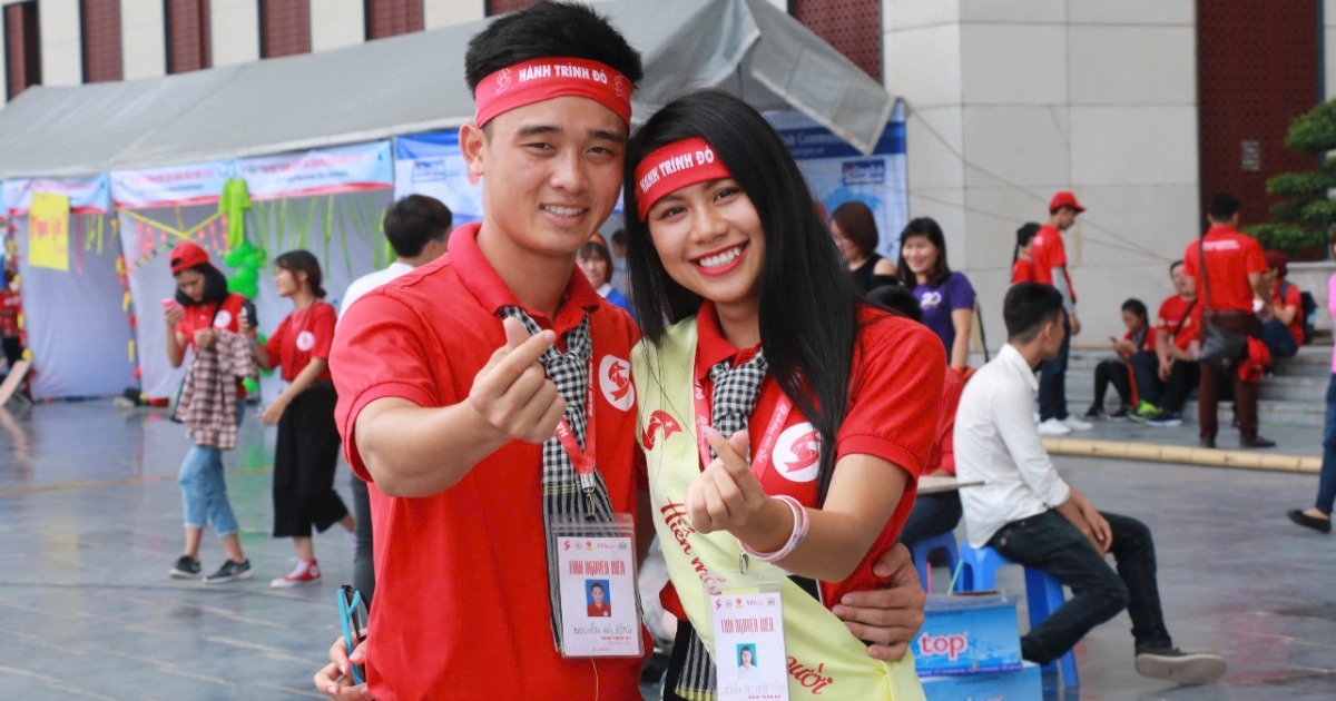 Cặp đôi nên duyên vợ chồng sau 35 ngày xuyên Việt vận động hiến máu