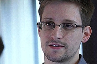 Snowden: "Ván cờ người" Mỹ-Nga-Trung