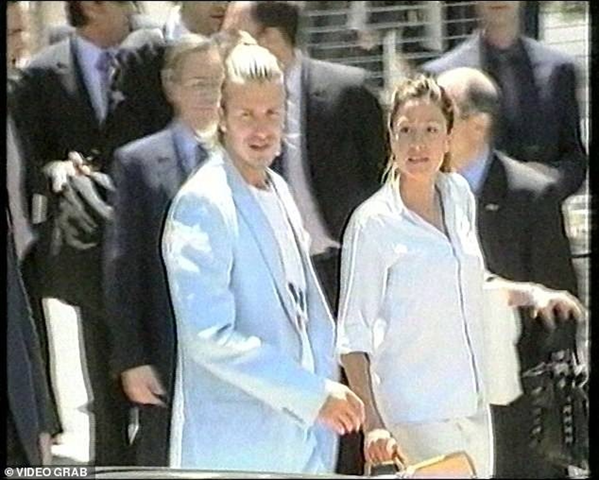 Vợ chồng David Beckham có xử ác khi đào xới lại nghi vấn ngoại tình? - 8 Vợ chồng David Beckham có xử ác khi đào xới lại nghi vấn ngoại tình? - 8