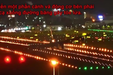 Máy bay cạ động cơ xuống đường băng gây tóe lửa khi hạ cánh trong gió mạnh
