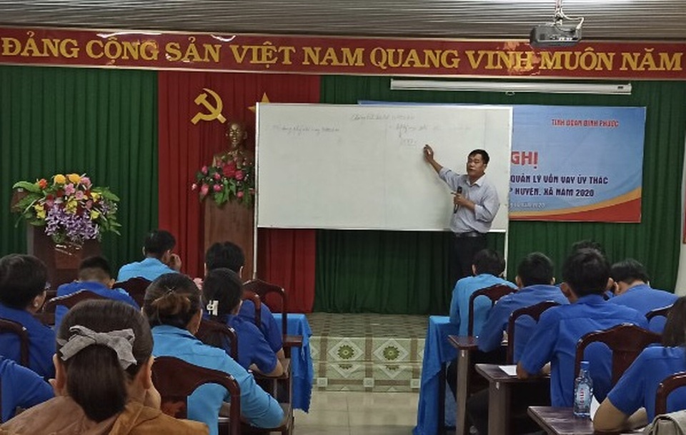 Hướng dẫn người trẻ nông thôn tiếp cận vốn chính sách để giảm nghèo - 2 Hướng dẫn người trẻ nông thôn tiếp cận vốn chính sách để giảm nghèo - 2