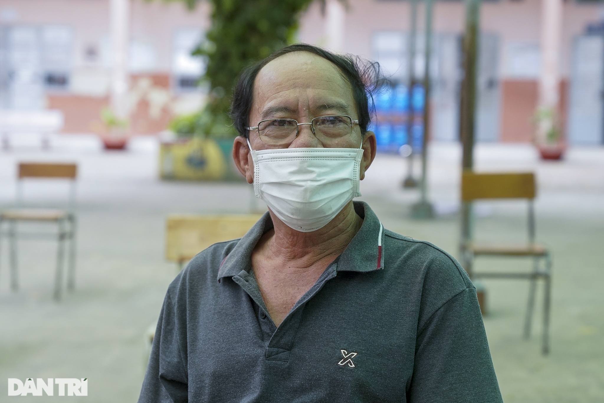 Nhiều người dân TPHCM phải hoãn tiêm vắc xin vì huyết áp cao, bệnh nền - 7 Nhiều người dân TPHCM phải hoãn tiêm vắc xin vì huyết áp cao, bệnh nền - 7