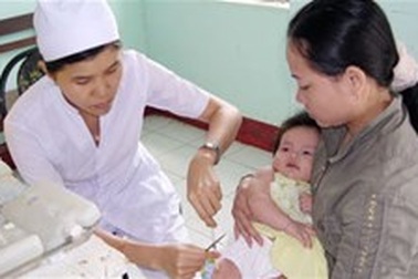 Gia Lai: Thiếu trầm trọng vắc xin sởi và quinvaxem