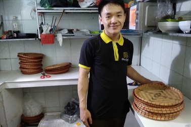 Khi sinh viên làm thêm quán bún đậu mắm tôm, múa lân và "gõ đầu trẻ"