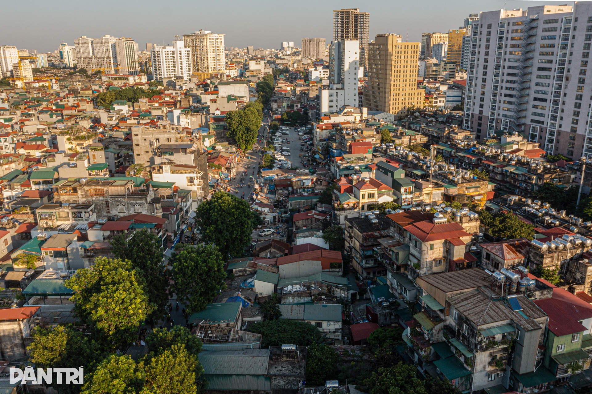 Người dân đi ở nhờ, xin điện, nước trên đường đắt nhất hành tinh ở Hà Nội - 2 Người dân đi ở nhờ, xin điện, nước trên đường đắt nhất hành tinh ở Hà Nội - 2