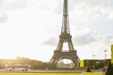 Hé lộ bí mật về căn hộ duy nhất bên trong tháp Eiffel