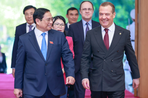 Thủ tướng tiếp Chủ tịch Đảng nước Nga thống nhất Dmitry Medvedev