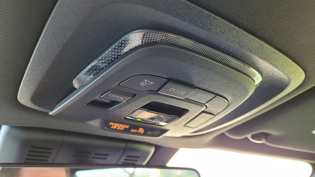 Toyota ra xe mới, lớn hơn Camry - 23