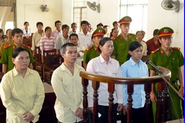 25 năm tù dành cho nhóm buôn người qua biên giới 