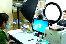 Công an "80 ngày đêm không nghỉ", lưu động làm căn cước gắn chíp điện tử