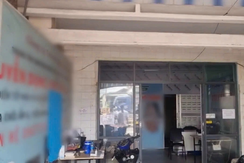 Nam thanh niên tử vong trong nhà vệ sinh ở Đồng Nai - 1 Nam thanh niên tử vong trong nhà vệ sinh ở Đồng Nai - 1