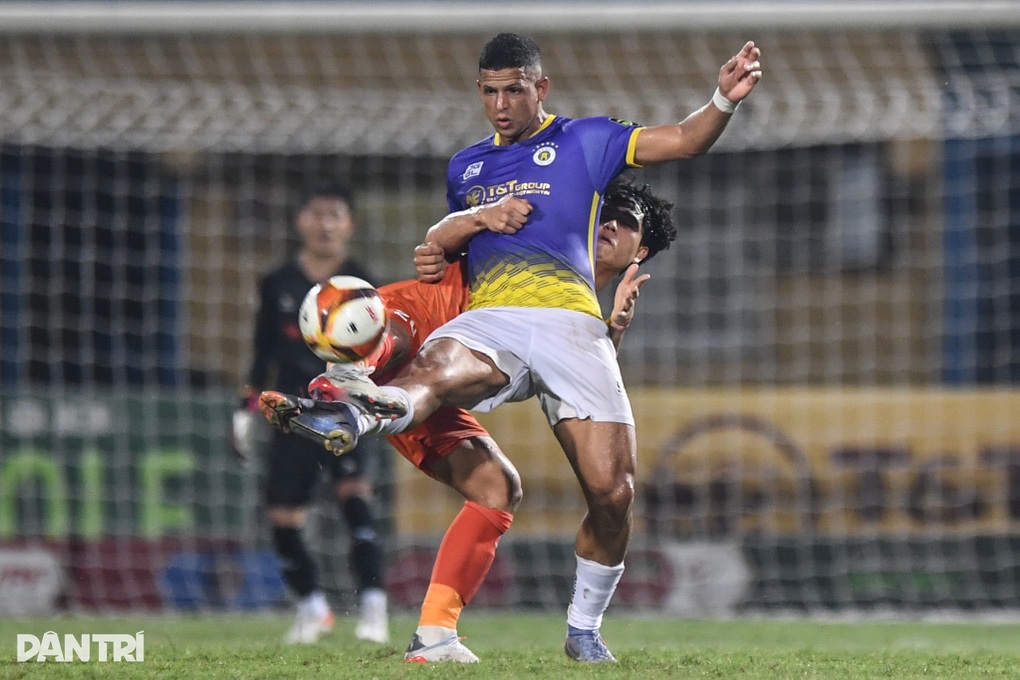 Chia điểm với Đà Nẵng, CLB Hà Nội lỡ thời cơ áp sát ngôi đầu bảng - 3 Chia điểm với Đà Nẵng, CLB Hà Nội lỡ thời cơ áp sát ngôi đầu bảng - 3