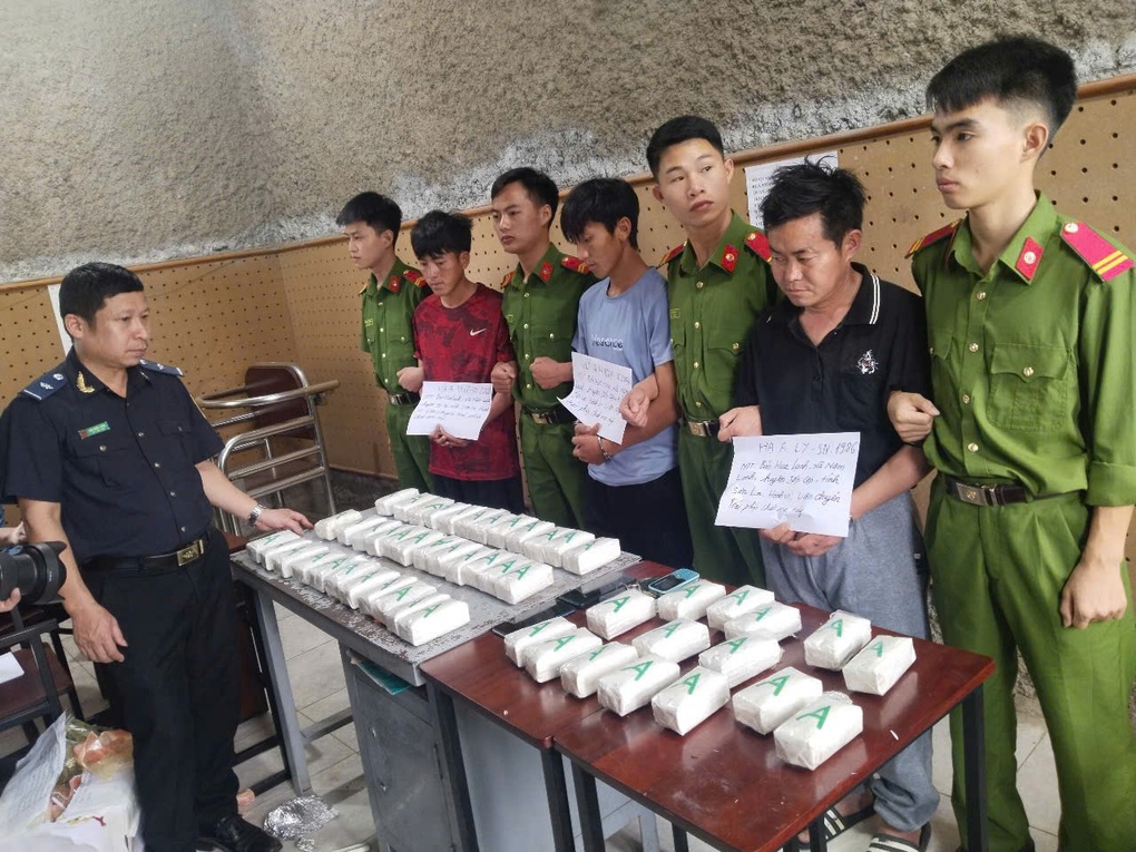3 đối tượng vận chuyển 9kg ma túy tổng hợp bị bắt giữ - 1 3 đối tượng vận chuyển 9kg ma túy tổng hợp bị bắt giữ - 1