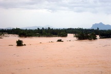 Thủ tướng chỉ đạo cứu trợ khẩn cấp dân vùng lũ 