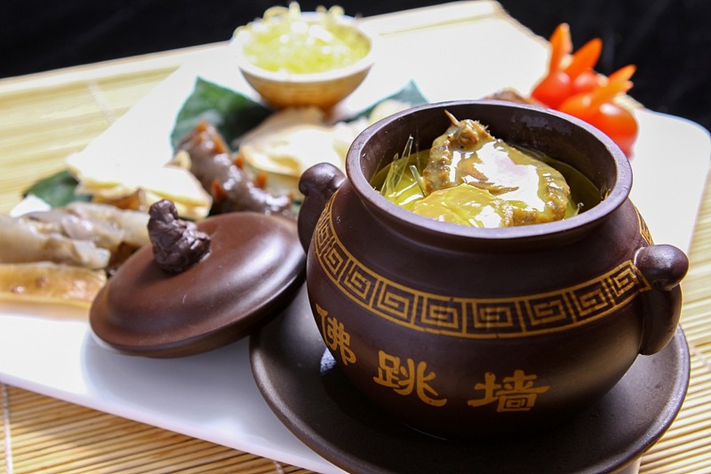 Phật nhảy tường - Món ăn nghe lạ tai mà cầu kỳ tốn cả ngày chuẩn bị - 1 Phật nhảy tường - Món ăn nghe lạ tai mà cầu kỳ tốn cả ngày chuẩn bị - 1