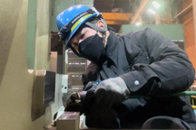 Công ty "đuổi khéo" cả ngàn nhân viên hết thời, tăng lương cho người giỏi