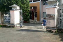 Buộc thôi việc hai cán bộ Sở Nội vụ tự ý bỏ nhiệm sở