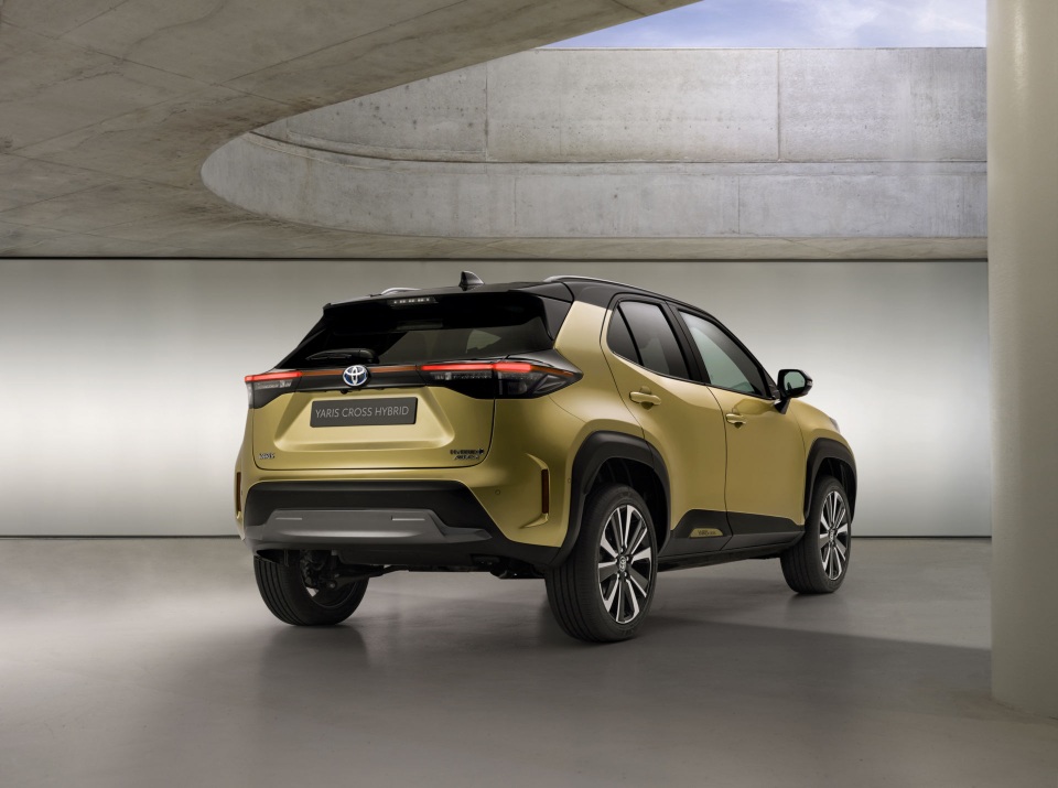Toyota Yaris Cross Adventure 2021 chào sân, phân khúc miniSUV thêm sôi động - 18 Toyota Yaris Cross Adventure 2021 chào sân, phân khúc miniSUV thêm sôi động - 18
