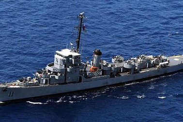 Tàu hải quân Philippines “chạm trán” 2 tàu Trung Quốc