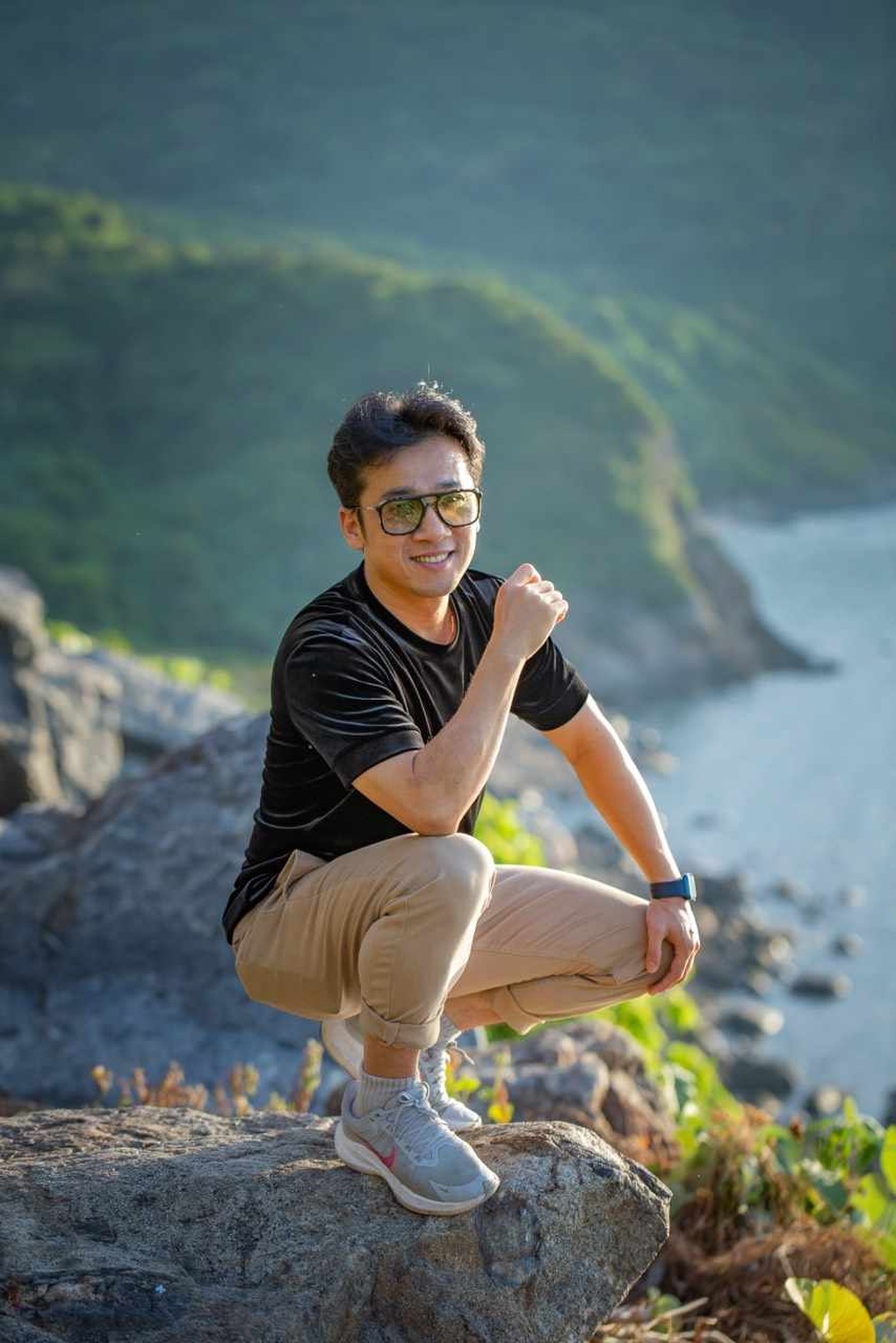 Quang Hào ví con đường âm nhạc của mình như sóng - 3 Quang Hào ví con đường âm nhạc của mình như sóng - 3
