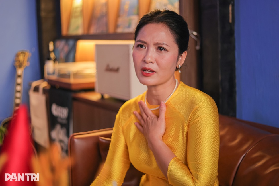 Đinh Thúy Hà “Mưa đỏ” 7 năm sau đổ vỡ: U50 không dám kết hôn lần nữa - 5 Đinh Thúy Hà “Mưa đỏ” 7 năm sau đổ vỡ: U50 không dám kết hôn lần nữa - 5