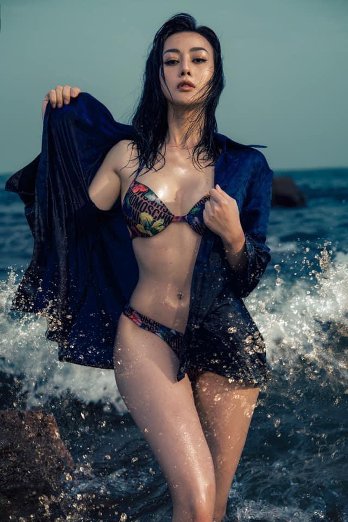 Phương Oanh Hương vị tình thân khoe body nóng bỏng - 6