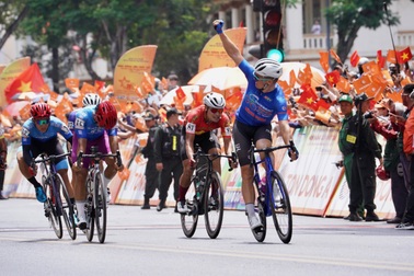 Kết thúc cuộc đua xe đạp toàn quốc 2024, Petr Rikunov thắng chung cuộc