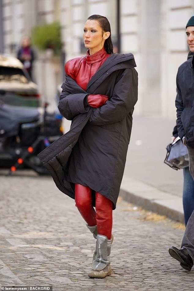 View - Hình ảnh gầy gò gây lo lắng của mỹ nhân sở hữu gương mặt tỷ lệ "vàng" | Báo Dân trí