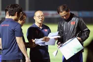 Đồng hương HLV Park Hang Seo bất ngờ rút lui khỏi đội tuyển Việt Nam