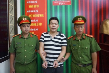 Bắt khẩn cấp 31 người cung cấp khí cười ở TPHCM