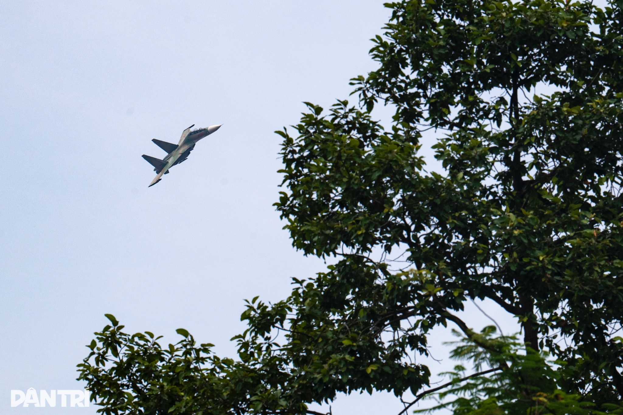 Trực thăng, tiêm kích SU-30 bay khảo sát nhiệm vụ trên Quảng trường Ba Đình - 10